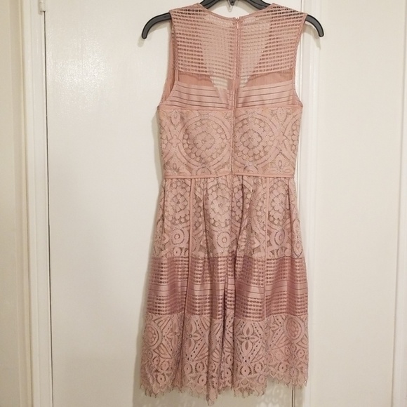 💕ADELYN RAE💕 Pink Crochet Lace Short Dress - Picture 8 of 8